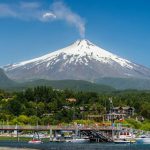 Pulsos eruptivos en Volcán Villarrica: Autoridades decretan alerta amarilla en Región de la Araucanía y Los Ríos