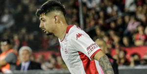 Fue liberado de La Roja por lesión: Huracán cita a Williams Alarcón y podría jugar este fin de semana