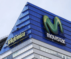 Telefónica, dueña de Movistar, es multada por soborno con millonaria multa por US$85 millones