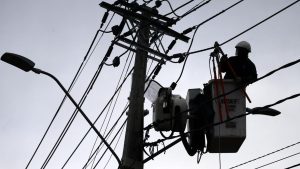 Minuto a minuto: Coordinador eléctrico confirma que “se ha iniciado la recuperación” por masivo corte de luz en Chile