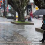 Ante pronóstico de lluvias en la Región Metropolitana: CGE activará plan de contingencia