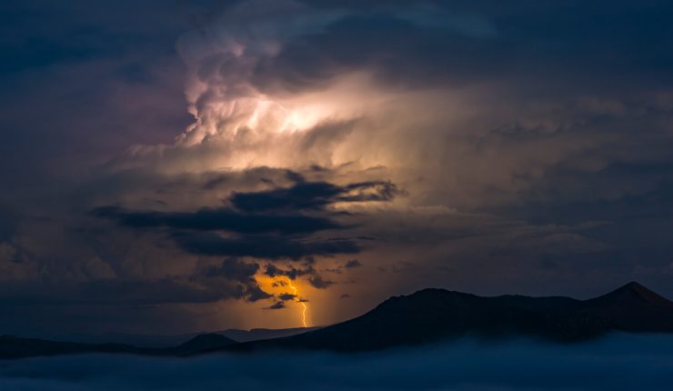 Emiten alerta por tormentas eléctricas en zonas de Ñuble y Biobío: ¿Cuándo será el fenómeno?