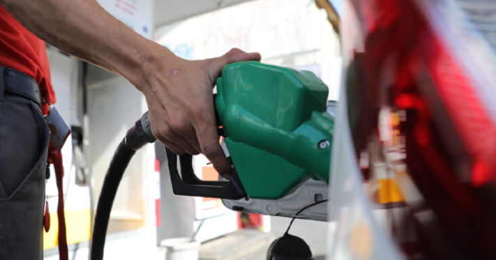 Enap informa leve baja en precios de combustibles, incluido el kerosene