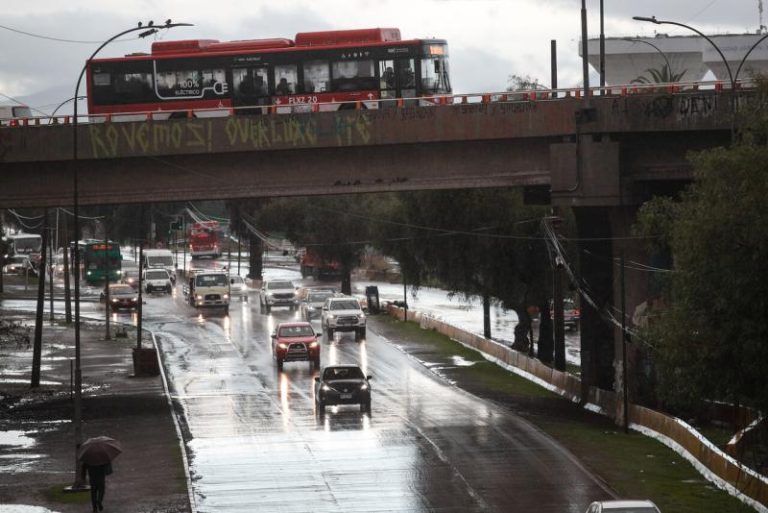 “Un extenso y hermoso sistema frontal”: Detallan dónde caerá lluvia este fin de semana