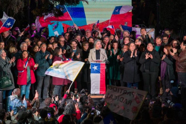 Jeannette Jara tras ganar primaria oficialista: «No vengo a vender promesas vacías ni soluciones facilistas»