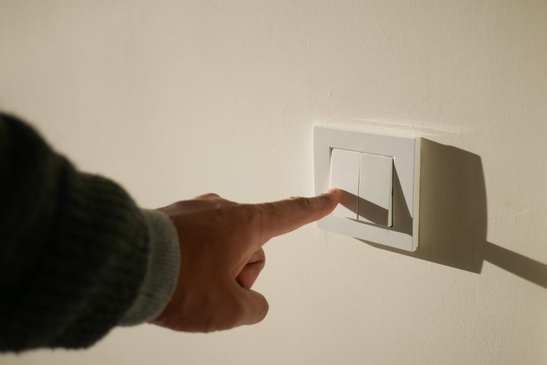 Apagón del 25F: Desconexión injustificada de centrales generadoras agravó la crisis eléctrica