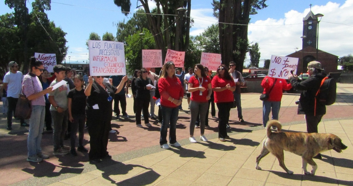 Trabajadores de salud en Purranque protestan por recorte de asignaciones y no renovación de contratos
