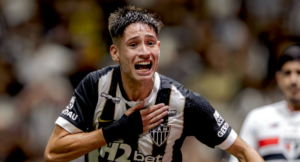 “No ha sido muy fácil para mí”: El desahogo de Iván Román tras anotar su primer gol en Brasil en la victoria del Atlético Mineiro