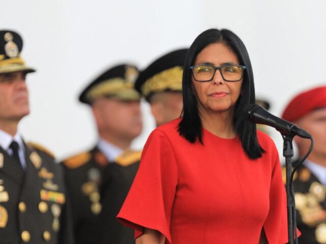 Delcy Rodríguez anuncia cambio de la cúpula militar en Venezuela