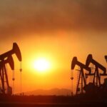 Los precios del petróleo se disparan por encima de US$ 100 por barril a medida que la guerra se intensifica en Irán