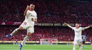“Tengo la experiencia y lo sigo demostrando”: Alexis marca un gol clave para Sevilla y sigue a la caza del récord de Zamorano