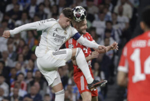 Federico Valverde termina en el hospital tras nuevo cruce con Tchouaméni en el Real Madrid