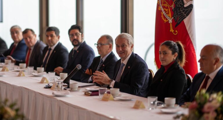 RN pide explicaciones al Presidente Kast por salida de Jouannet en cita de Cerro Castillo y solicita mayor complicidad con el Gobierno