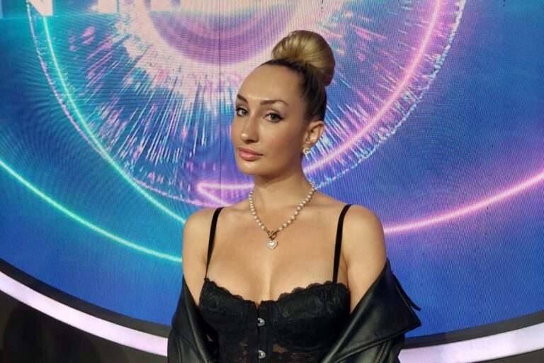 Los detalles de la querella contra influencer Francisca Maira: familia de motorista colombiano acusa lesiones gravísimas y apunta a secuelas neurológicas permanentes