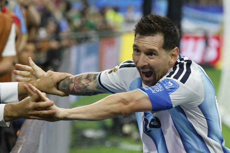Messi tras histórica jornada: “No me imaginé empezar así, nunca se sabe lo que pueda pasar ahora, pero estoy feliz por el resultado”