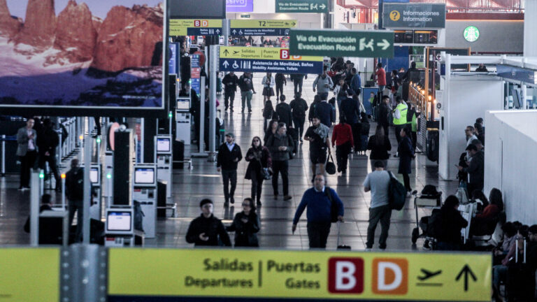 Vacaciones de invierno: Gobierno lanzó campaña “Viajero responsable” y llamó a respetar culturas locales