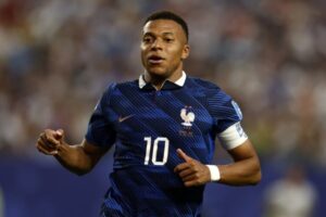 Mbappé acecha a Messi para ser máximo goleador de los mundiales: Supera a Ronaldo, iguala a Klose y queda a 2 del récord del argentino