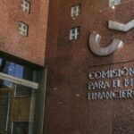 CMF sorprende con avalancha de sanciones que involucran a clubes deportivos, a entidades bancarias y a Larraín Vial
