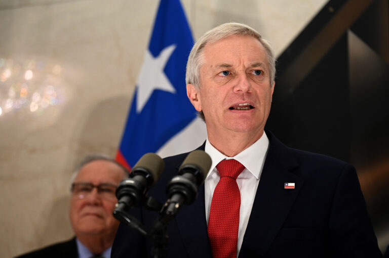 RN entrega a Kast protocolo para ordenar coordinación del oficialismo: propone comité político y sistema para resolver diferencias