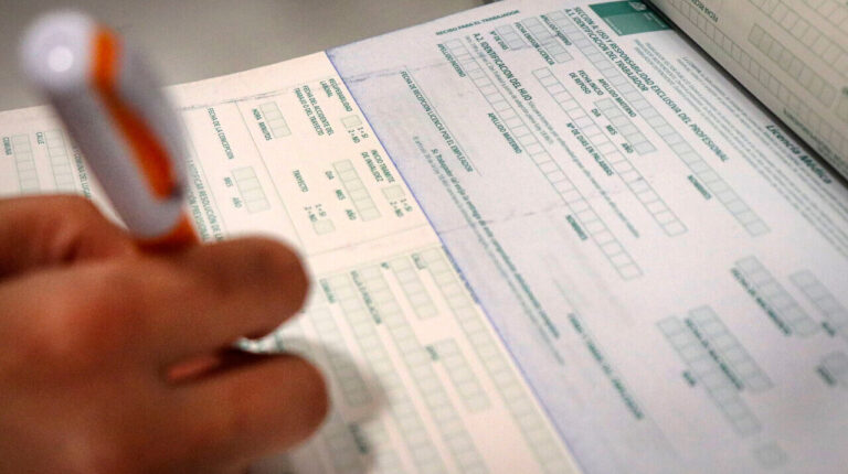 Cae la emisión de licencias médicas y reduce en más de US$1.100 millones el gasto fiscal en subsidios laborales