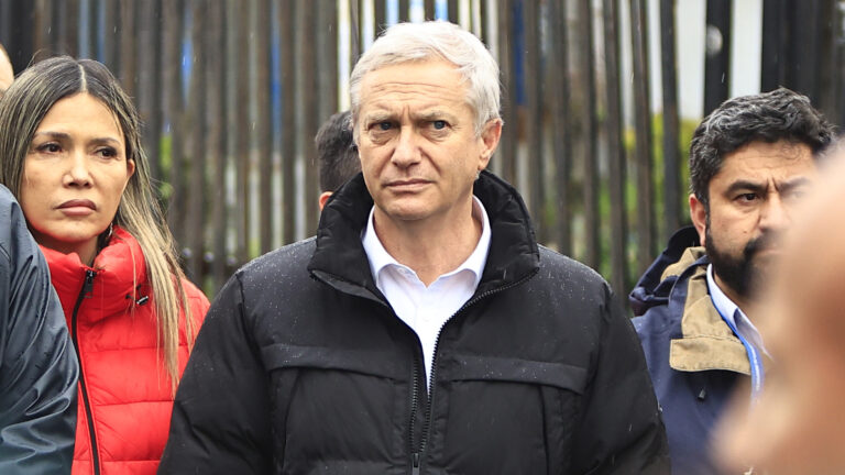 Detienen a mujer de 23 años por amenaza contra el Presidente Kast durante visita a Talca