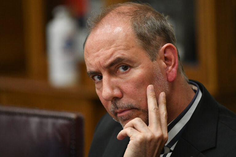 De Grange endurece el discurso contra evasores y promete nuevas medidas: “Le está metiendo la mano al bolsillo al que sí paga”
