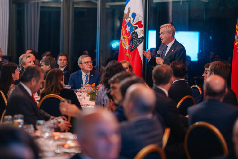 Diputados oficialistas valoran Presupuesto 2027 anunciado por el Presidente Kast: “Tiene un aumento del gasto en 1,5%, es positivo”