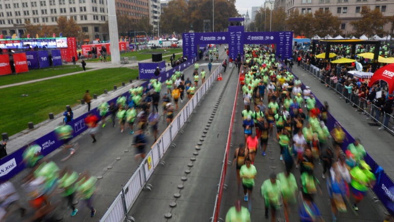 Sernac inicia proceso contra organizador de Maratón de Santiago: Apuntó a cláusulas “abusivas” y falta de información