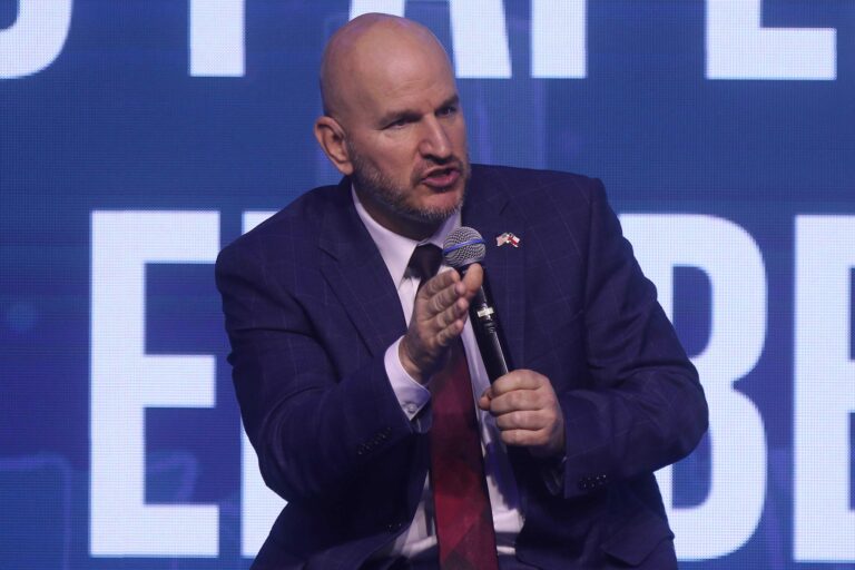 Embajador Judd asegura que sus declaraciones por el estrecho de Magallanes “fueron sacadas de contexto”: “En ningún momento condicioné la soberanía de Chile”